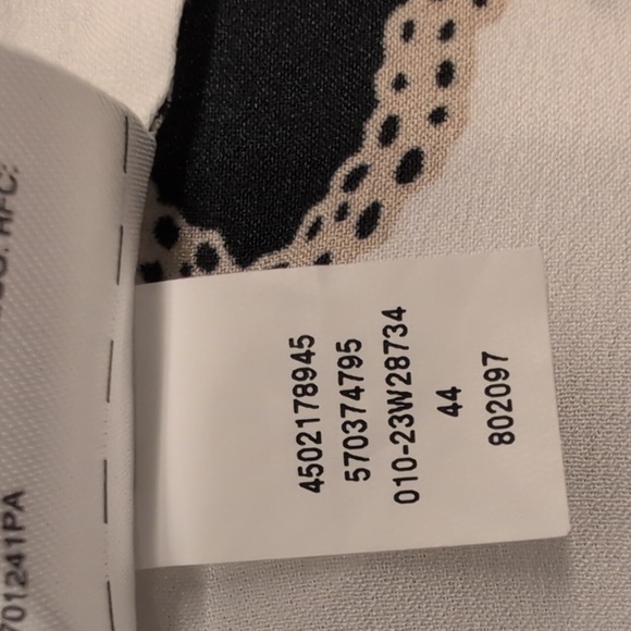 White House Black Market Satin Flutter Sleeve Top Large Black Beige Tulip Print - Picture 10 of 12